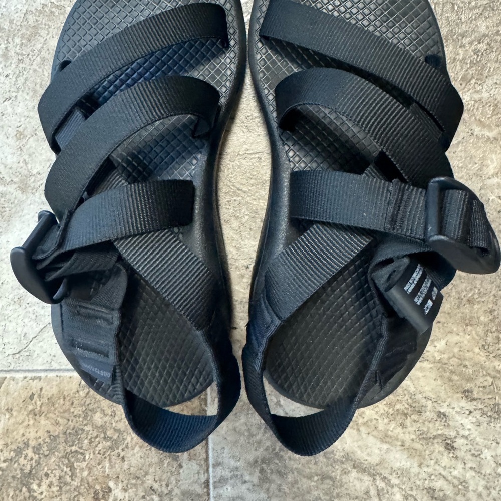 Chaco-black woman’s sandals - Picture 3 of 5